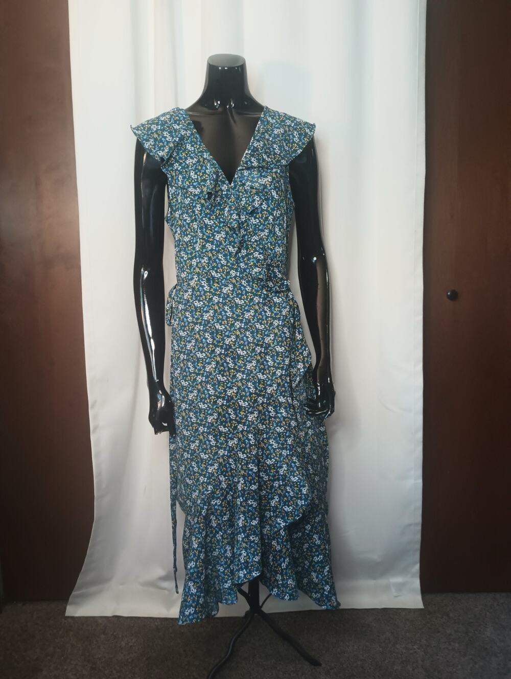 Max Studio Women's Ditsy Floral Maxi Wrap Dress M Blue Ruffle Cottage Feminine